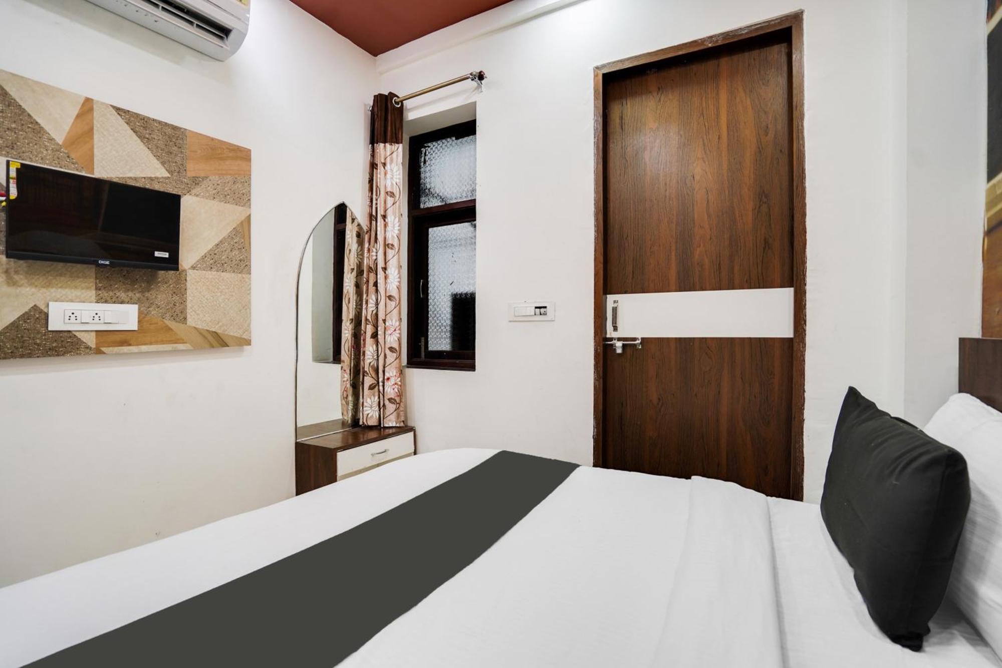 אג'מר Super Oyo Hotel O Sky Wings מראה חיצוני תמונה