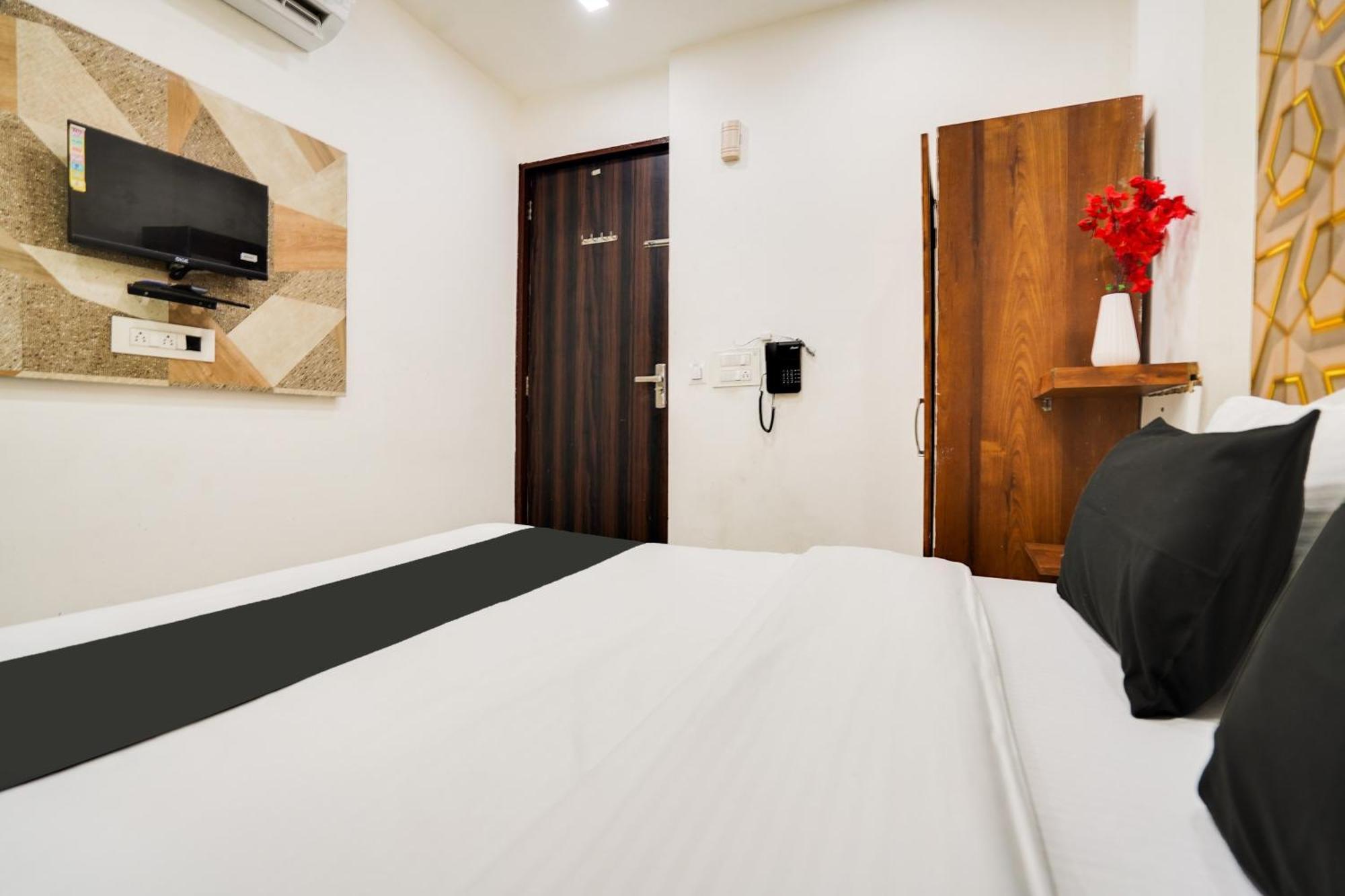 אג'מר Super Oyo Hotel O Sky Wings מראה חיצוני תמונה